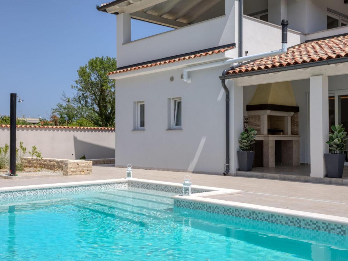 Villa Dream House By Interhome Pula Exterior photo